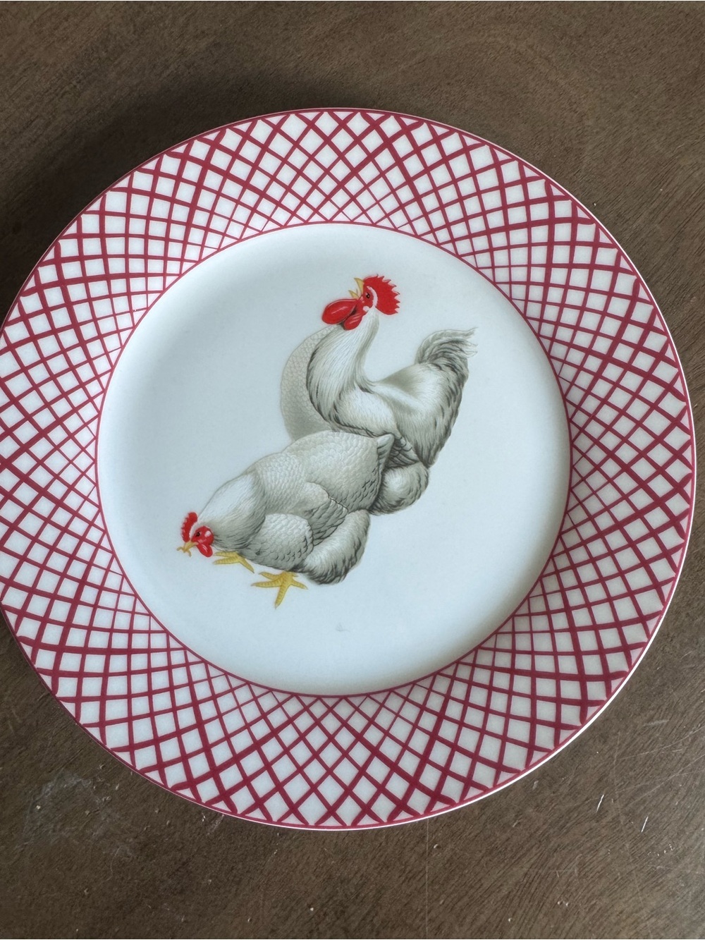 Vtg Haldon Group dinner plate, white rooster & hen chickens, red lattice border
